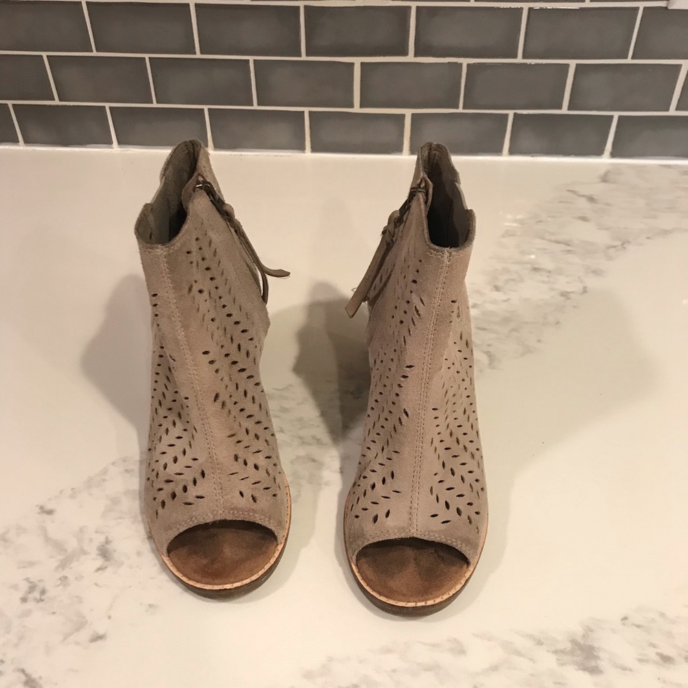 Toms Women’s Majorca Peep Toe Bootie - Picture 3 of 6